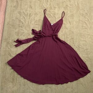 GUC Ann Taylor Loft size 2, worn twice, dress is burgandy color